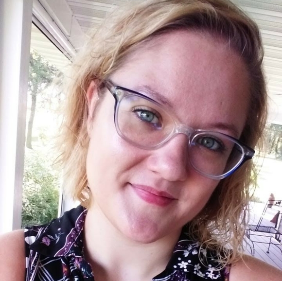 Meet your Posher, Marisa - Picture 1 of 1